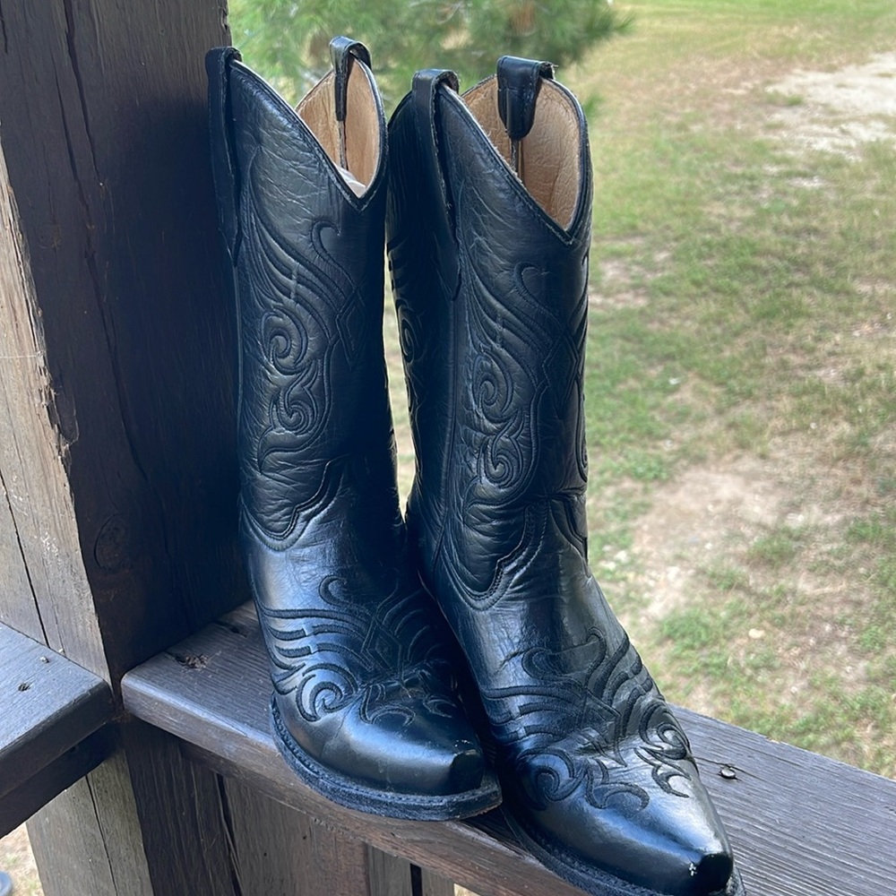 Ladies Black Circle G boots